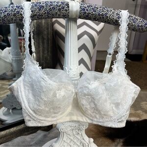 Vintage Fredrick’s of Hollywood White Lace Balconette Bra